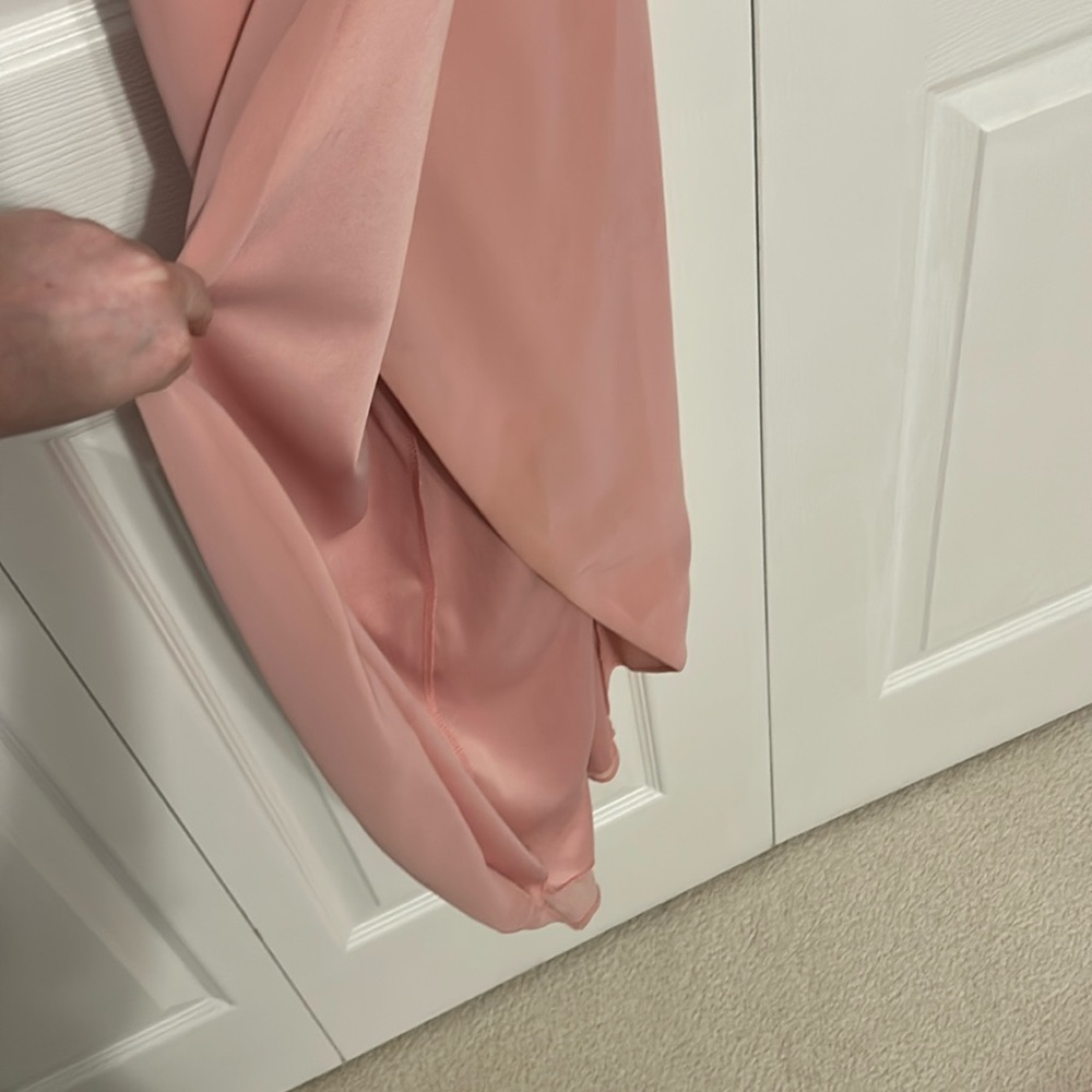 Pink dress - Picture 3 of 4